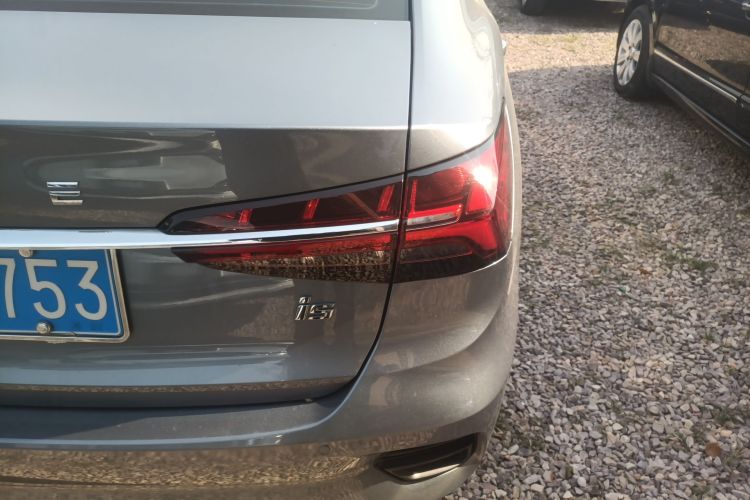 荣威i5 2021款 1.5L CVT钻石版车身外观9