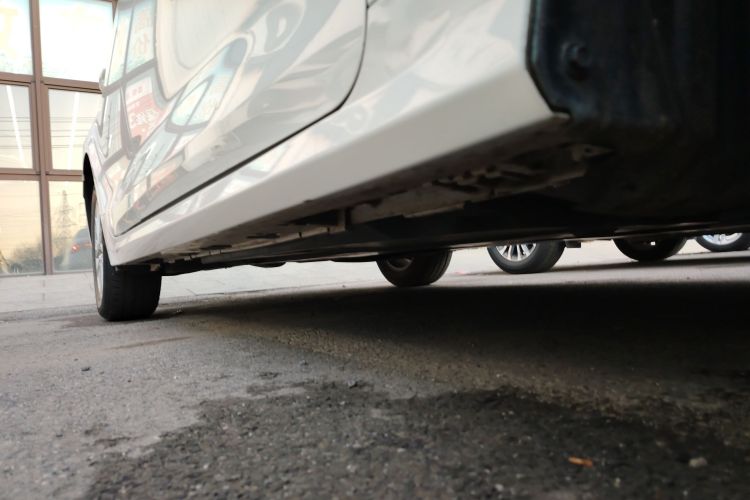 丰田 卡罗拉 2019款 1.2T S-CVT GL-i精英版局部细节9001