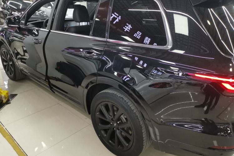 理想汽车 理想ONE 2020款 增程6座版车身外观4