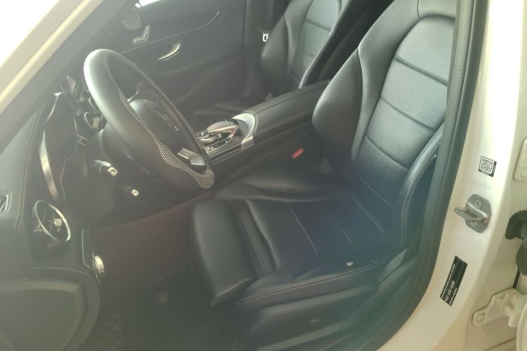 奔驰C级 2018款 C 180 L 时尚型运动版中控内饰19