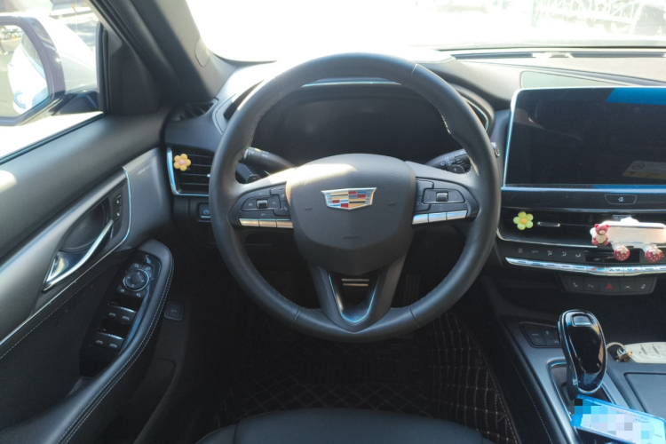 凯迪拉克CT5 2022款 28T 尊贵型中控内饰13