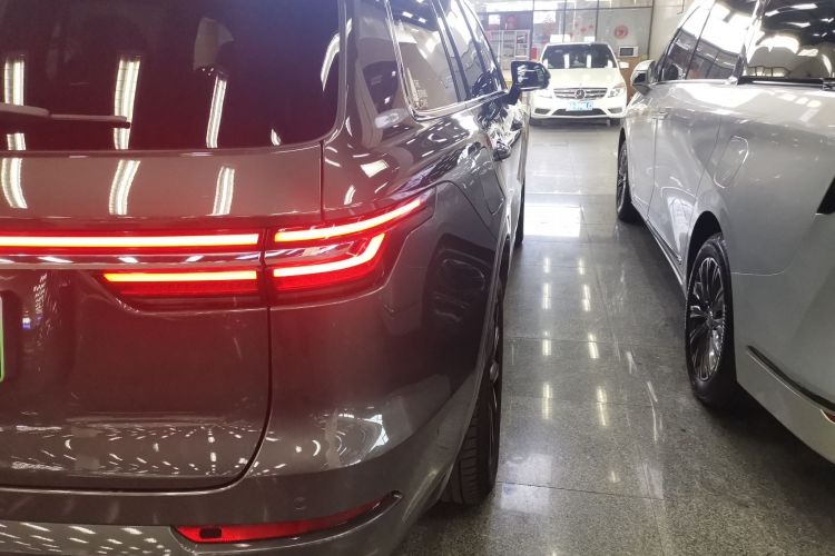 理想汽车 理想ONE 2021款 增程6座版车身外观9