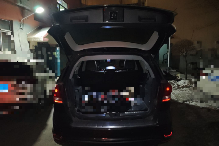 道奇 酷威 2013款 2.4L 两驱尊尚版中控内饰23