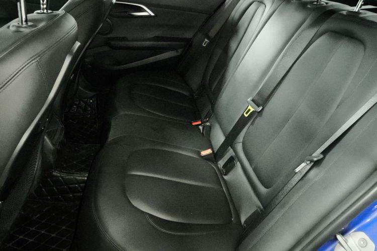 宝马1系 2017款 118i 运动型中控内饰21