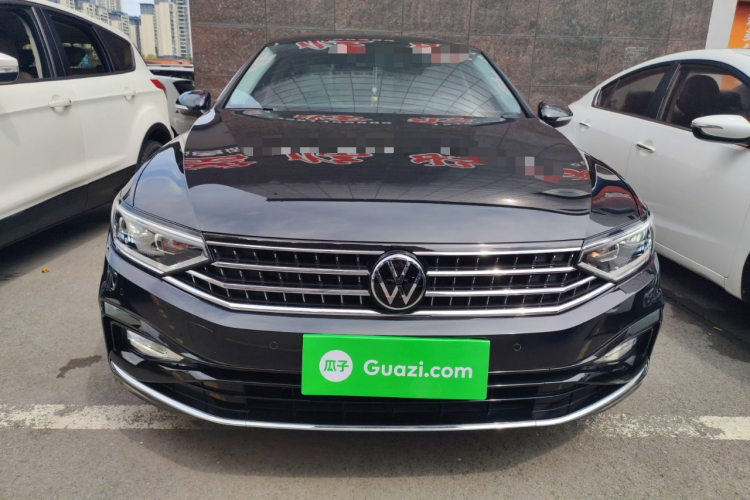 大众 迈腾 2023款 200万辆纪念版 330TSI DSG领先型车身外观2