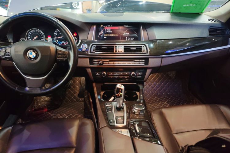 宝马5系 2017款 525Li 豪华设计套装中控内饰16