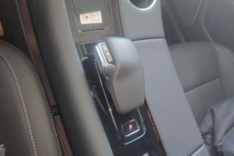 鸿蒙智行 问界M5 2022款 增程四驱旗舰版中控内饰18