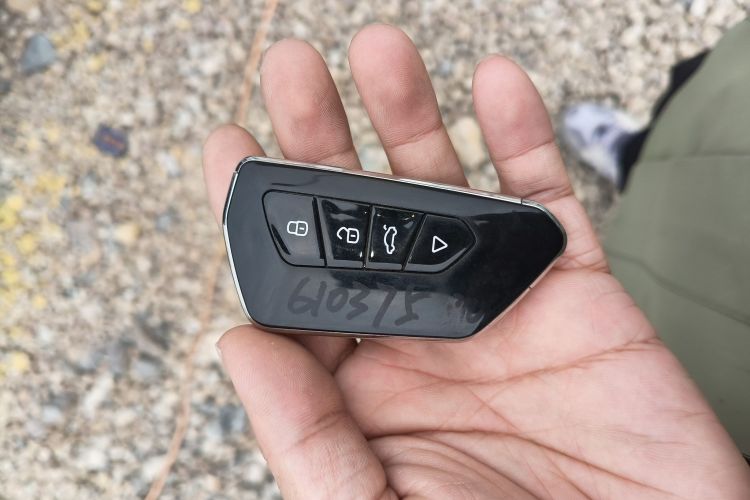 埃安 AION S Plus 2022款 80 科技版中控内饰11