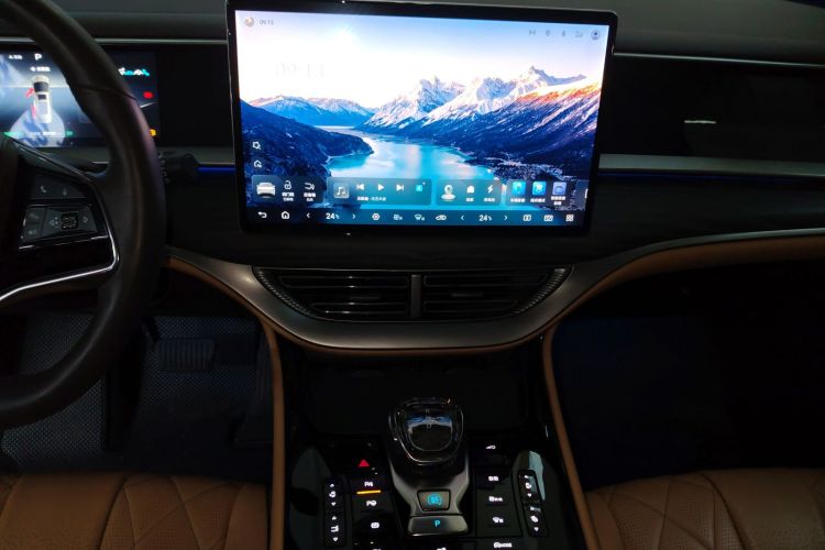 腾势D9 2024款 DM-i 980 四驱旗舰型中控内饰16