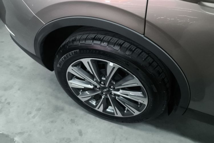 林肯 冒险家 2022款 改款 2.0T 两驱尊雅版车身外观6008