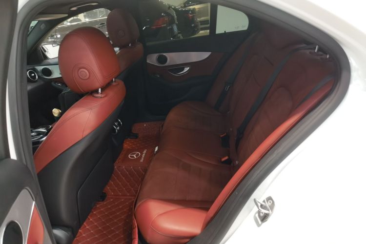 奔驰C级 2017款 改款 C 200 运动版中控内饰7004