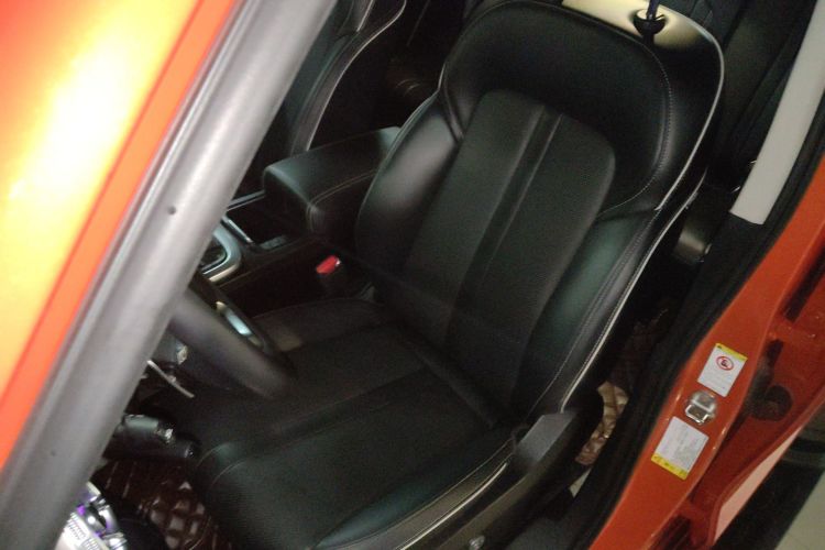 坦克300 2021款 越野版 2.0T 征服者局部细节19