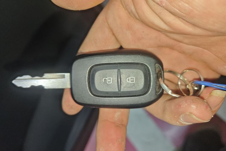 雷诺 e诺 2019款 e智型中控内饰11