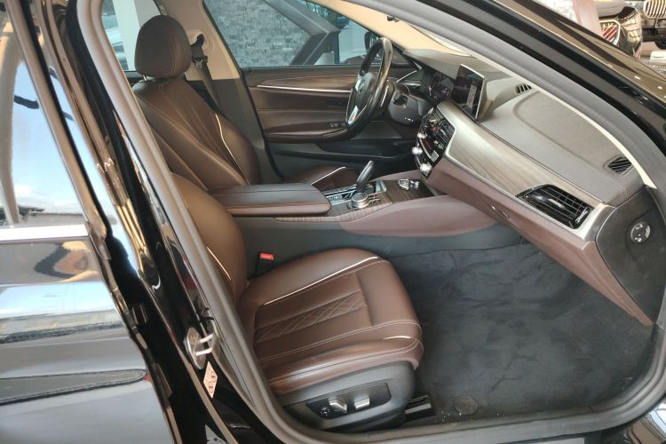 宝马5系 2019款 530Li 尊享型 豪华套装局部细节41