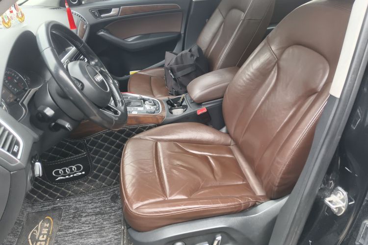 奥迪Q5 2013款 40 TFSI 舒适型局部细节19