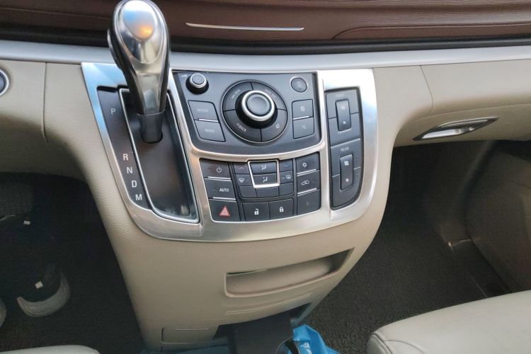 别克GL8 2017款 25S 豪华型 国V局部细节18