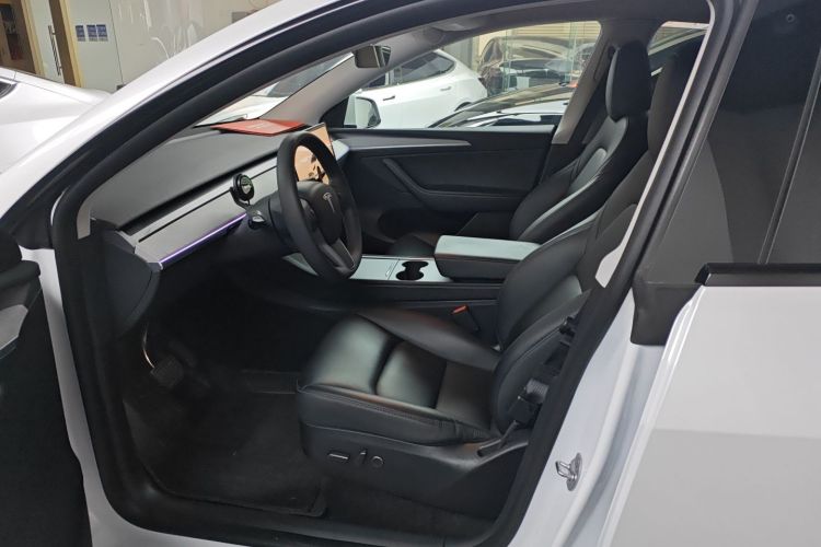 特斯拉 Model Y 2023款 长续航全轮驱动版局部细节19