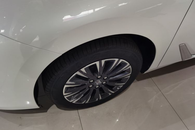 别克GL8 2025款 陆尊 智享版车身外观6007