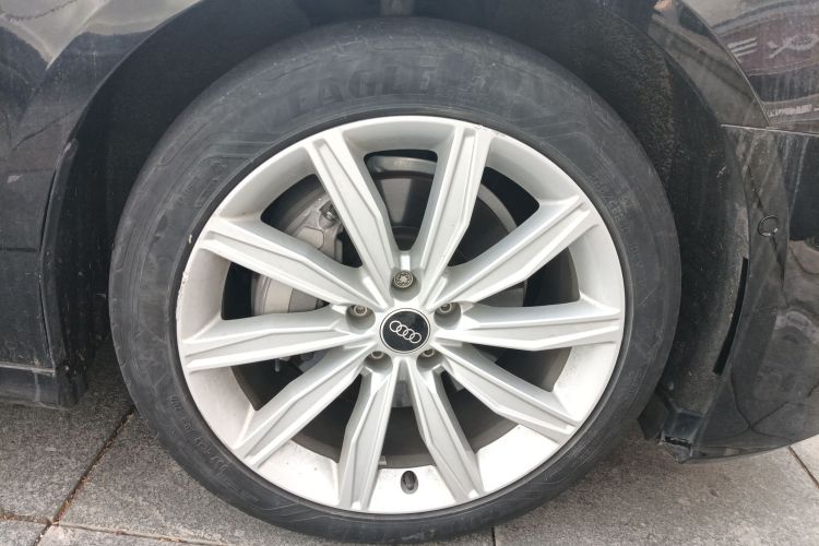 奥迪A6L 2023款 45 TFSI 臻选动感型车身外观10