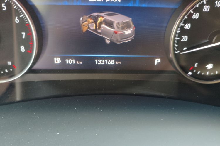 别克GL8 2023款 陆上公务舱 舒适型中控内饰15