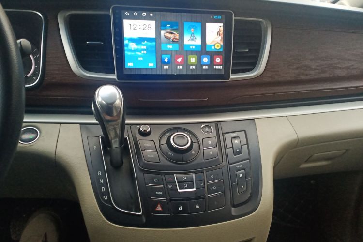 别克GL8 2018款 28T 舒适型 国VI中控内饰16