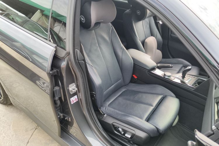 宝马4系 2020款 430i Gran Coupe M运动曜夜版局部细节41