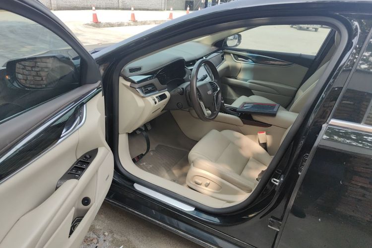 凯迪拉克XTS 2016款 28T 技术型中控内饰7003