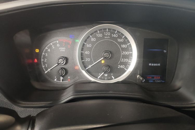 丰田 雷凌 2021款 185T CVT运动版中控内饰14