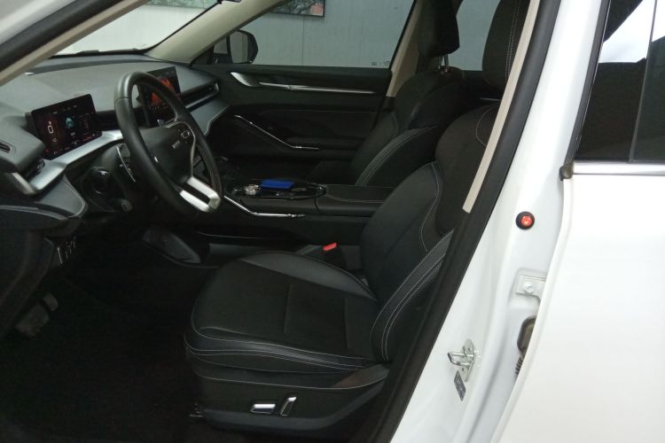 哈弗H6 2022款 第三代 1.5T 自动两驱Max中控内饰19