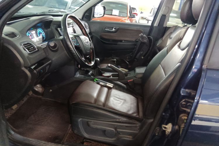 海马S7 2017款 1.8T 手动豪华版中控内饰19