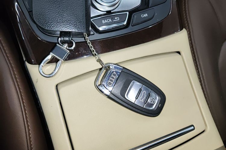 奥迪A6L 2014款 TFSI 标准型中控内饰7001