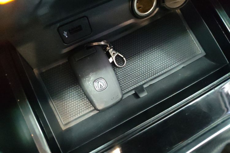 长安CS75 2021款 荣耀百万版 280T DCT领航型中控内饰11