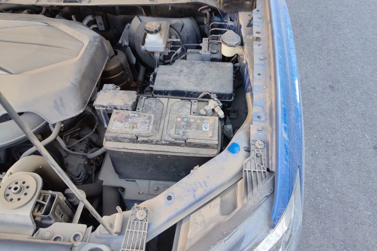 上汽大通MAXUS 大通T60 2017款 2.0T汽油自动两驱高底盘舒享型标厢局部细节9007