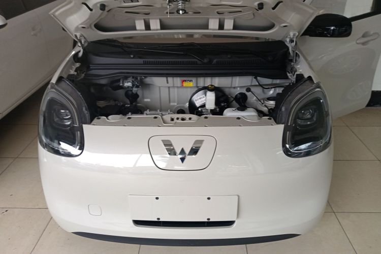 五菱汽车 宏光MINIEV 2025款 四门版 进阶款机舱底盘24