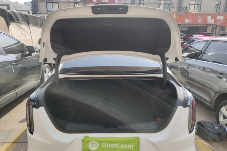 凯迪拉克CT4 2020款 28T 精英型机舱底盘23