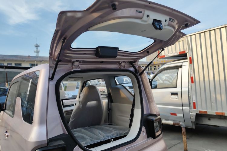 吉利银河 熊猫 2025款 210km 元气熊机舱底盘23