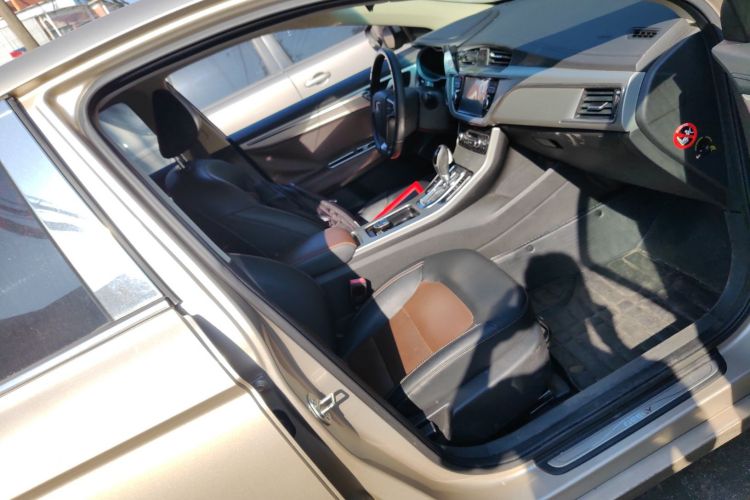 吉利汽车 帝豪GL 2017款 1.3T DCT尊贵型局部细节41