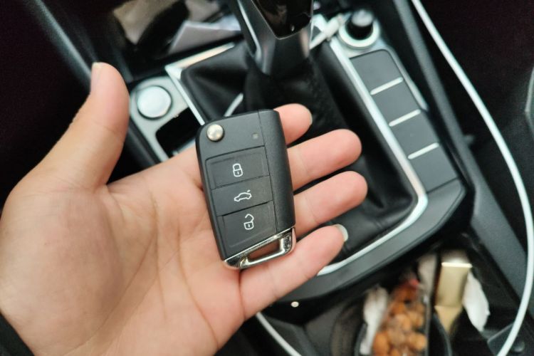 大众 速腾 2020款 280TSI DSG舒适型 国VI中控内饰11