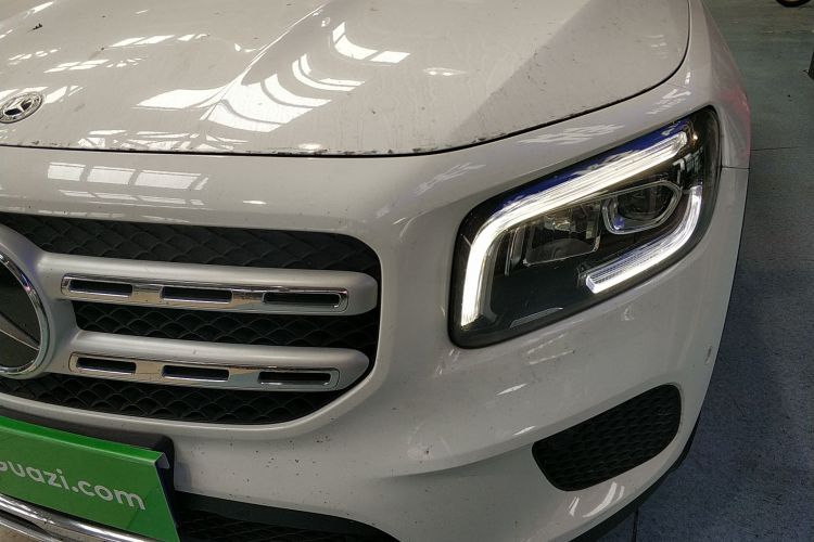 奔驰GLB 2021款 GLB 200 动感型局部细节36