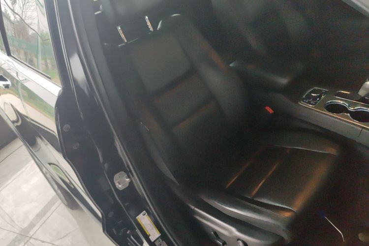 Jeep 大切诺基(进口) 2020款 3.0L 精英导航版中控内饰41