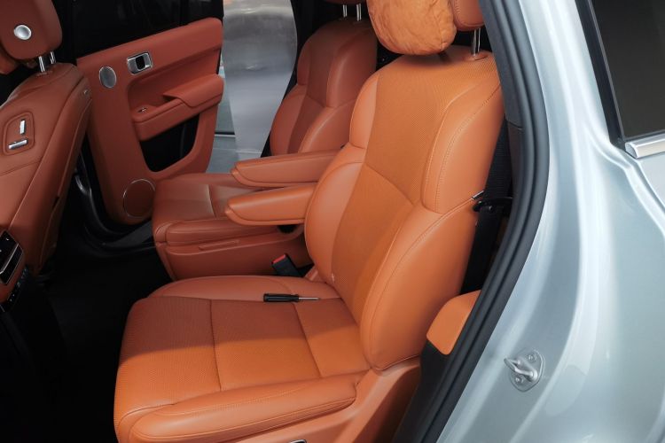 理想汽车 理想L9 2022款 Max中控内饰21