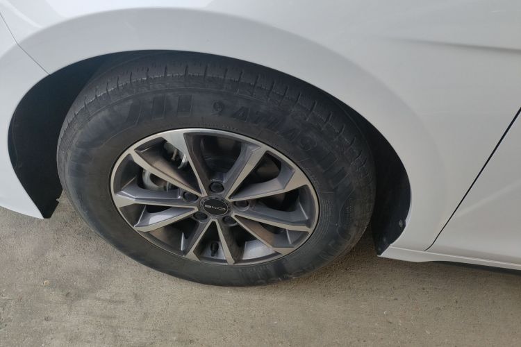 比亚迪 驱逐舰05 2024款 荣耀版 DM-i 55KM 豪华型车身外观6007