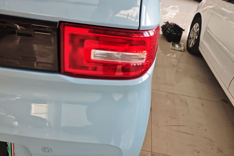 五菱汽车 宏光MINIEV 2020款 自在款 磷酸铁锂车身外观6006