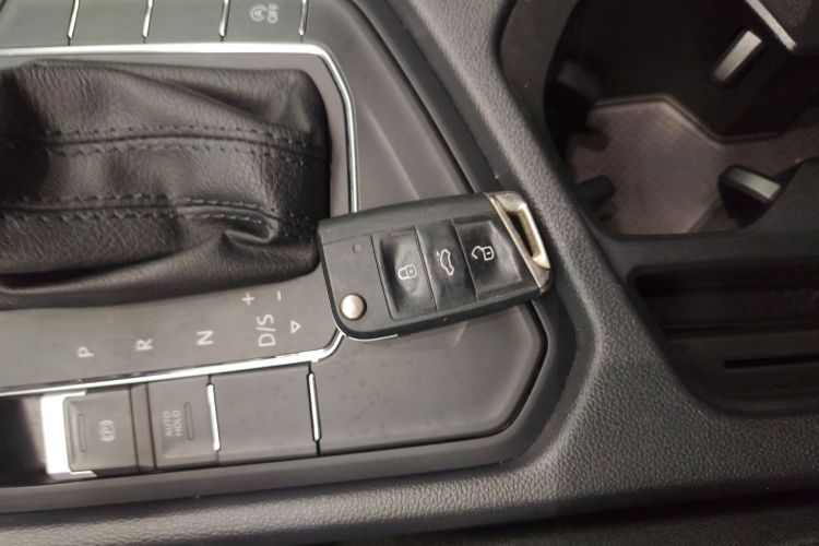 大众 途观L 2022款 330TSI 自动两驱舒享版中控内饰7001