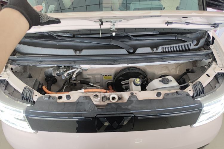 五菱汽车 宏光MINIEV 2022款 GAMEBOY 200km 玩咖款 磷酸铁锂机舱底盘24