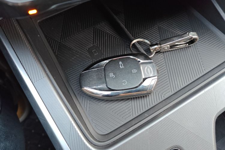 广汽传祺 传祺GS3 2023款 影速 270T 劲享版中控内饰11