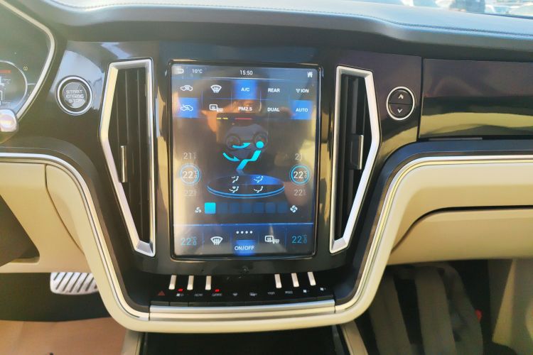 众泰T700 2017款 1.8T 双离合尊贵型局部细节16