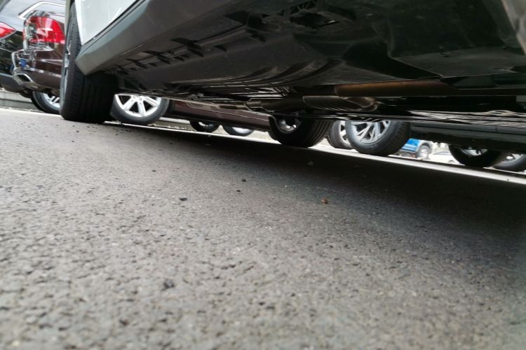 奔驰GLC 2024款 GLC 260 L 4MATIC 豪华型 5座局部细节9001