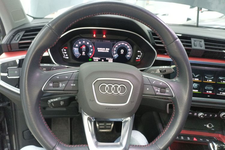奥迪Q3 2021款 40 TFSI 时尚动感型局部细节13