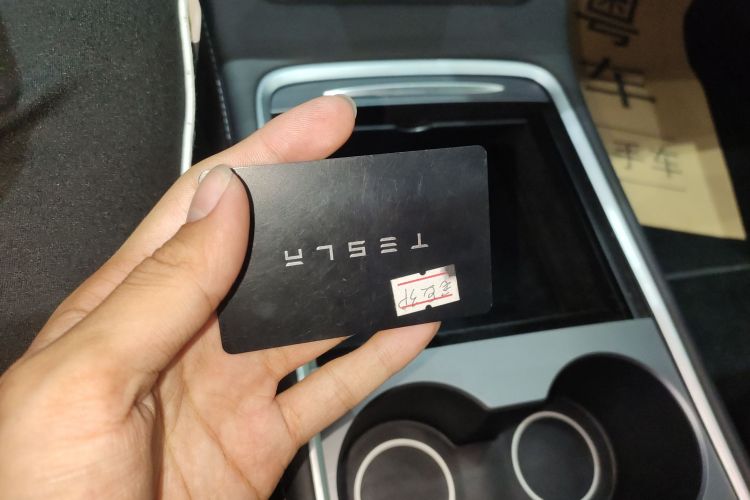 特斯拉 Model 3 2021款 Performance高性能全轮驱动版 3D6中控内饰11